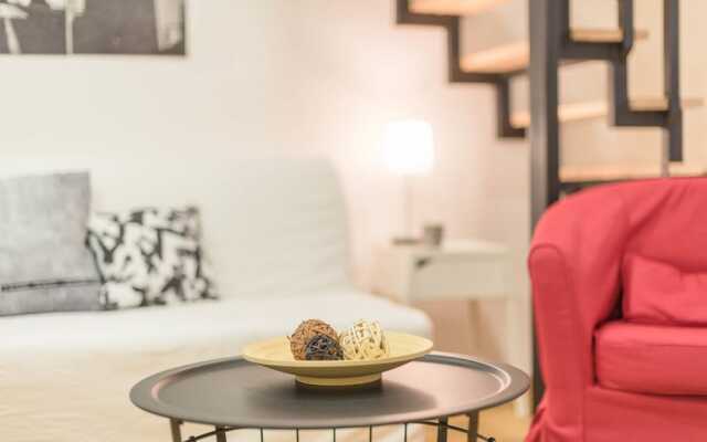 Akacfa Street Studios