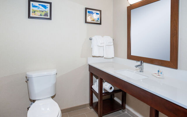 Hamden Hotel and Suites – Hamden New Haven