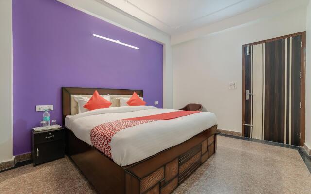 OYO 28706 The Bliss Residency