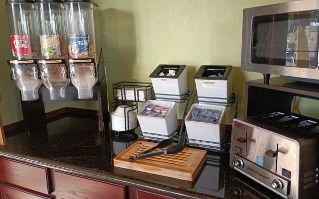Americas Best Value Inn & Suites Alvin Houston
