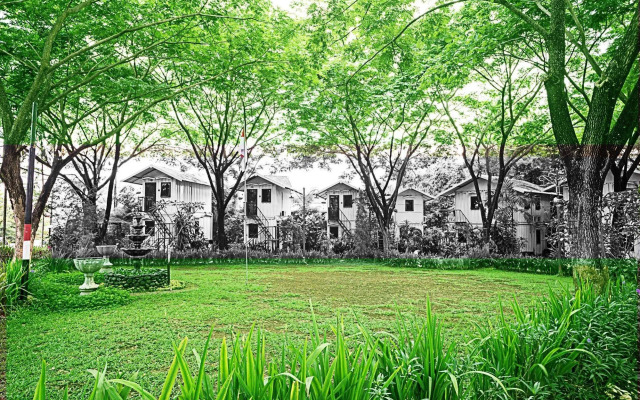 Royal Caravan Hotel Trawas