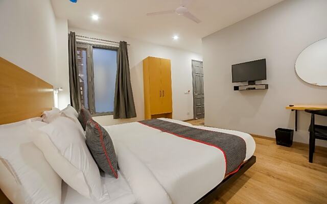 OYO Townhouse 213 Artemis Hospital