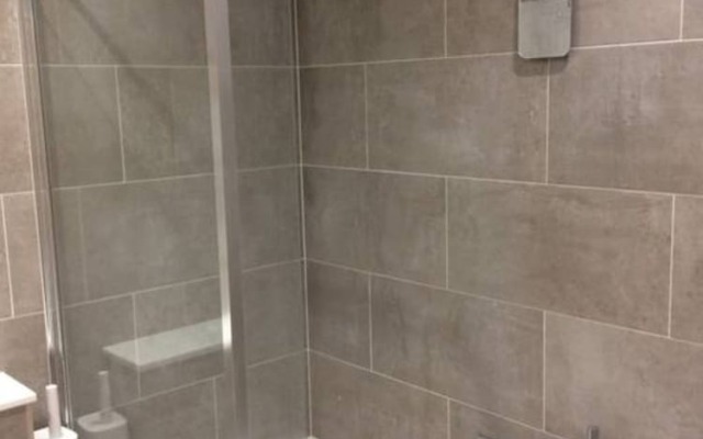 2 Bedroom Apartment Near The Oval Sleeps 4