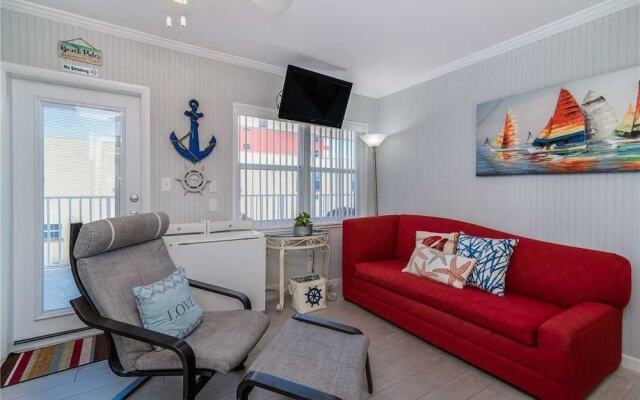 Sea Rocket 18 - Studio Condo