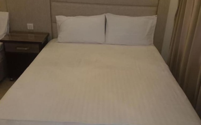 Royal Hayat - Budget Double Room