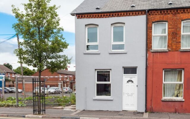 Belfast Budget Donegall Road 223