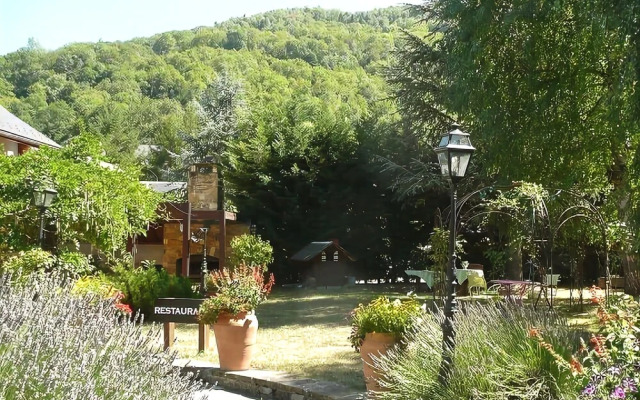 Hotel Mir