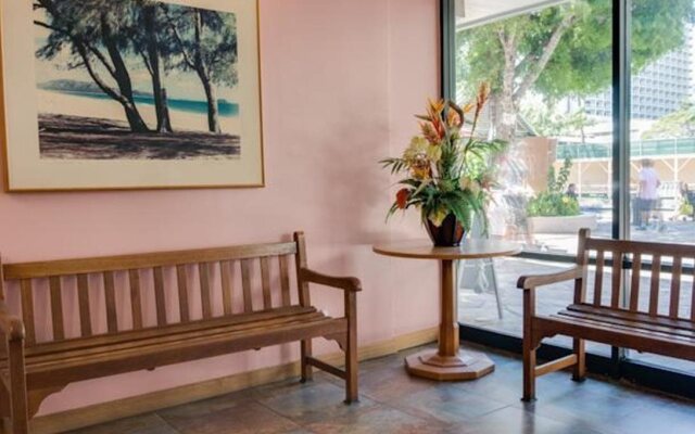 Kuhio Banyan Club