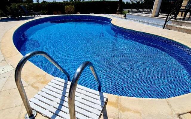 Villa Elysium, 3 bedrooms, pool, sea view & wifi