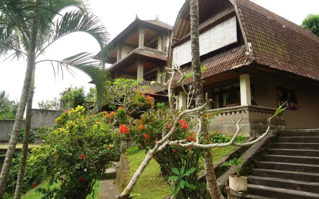 Pande Permai Bungalows