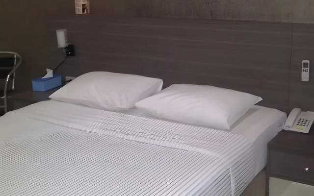 Permata Hotel – Guest Rooms – Purwakarta