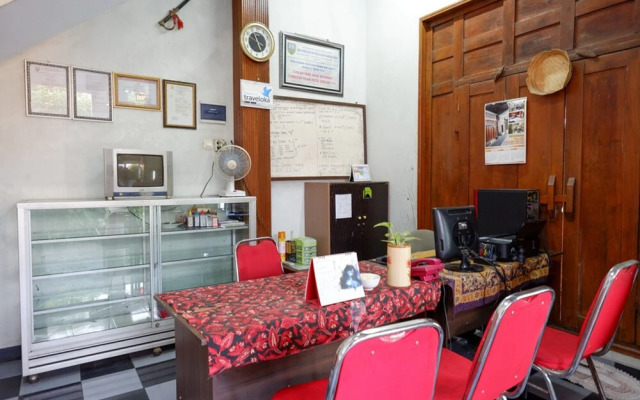 RedDoorz Syariah near Menara Kudus
