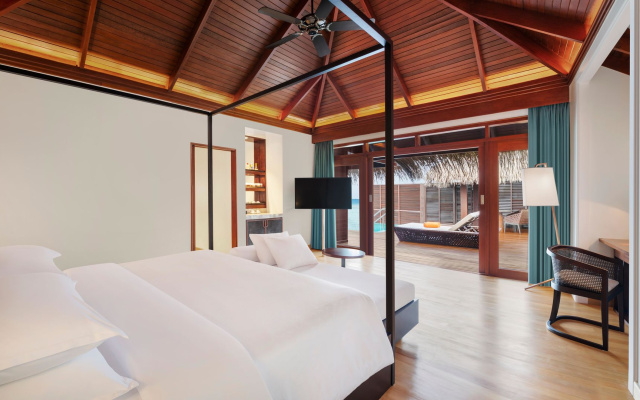Sheraton Maldives Full Moon Resort & Spa