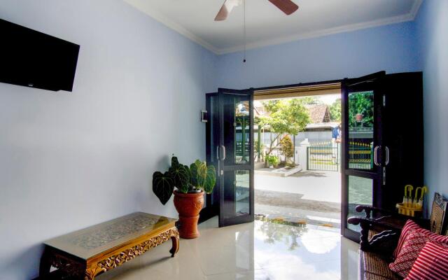 OYO Life 3301 Pondok Eyang Obi