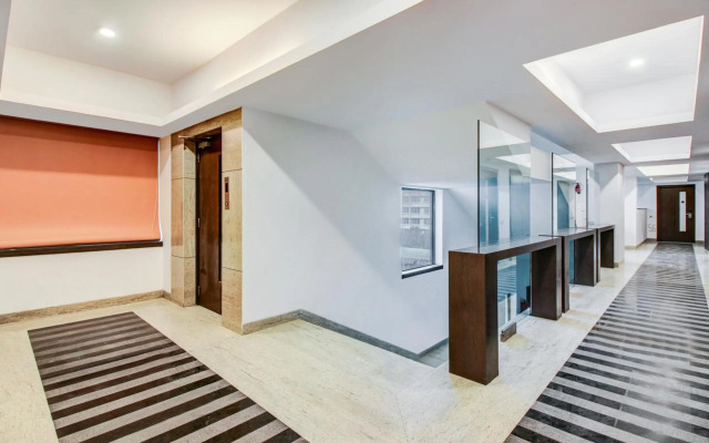 OYO Flagship 584 Santacruz East