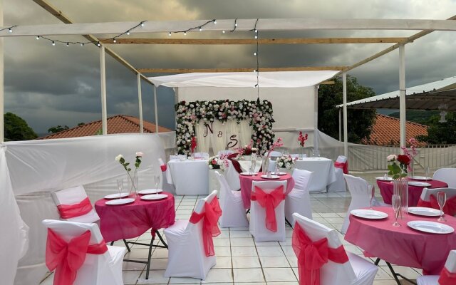 The cloud room At Csompo Silver Manor