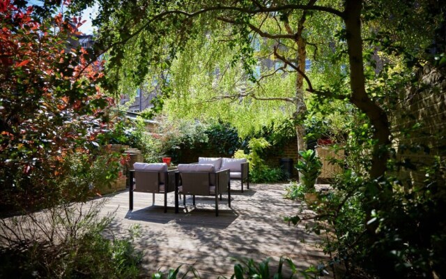 The London Classic - Captivating 2bdr Flat With Garden