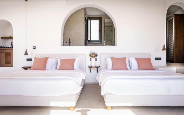 Pelican Bay Hotel