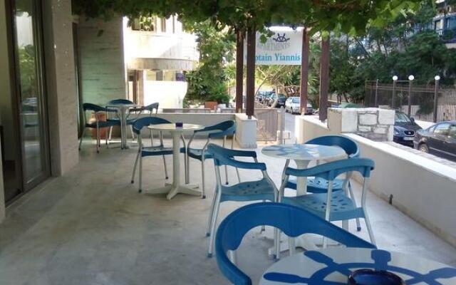 Captain Yiannis Studios & Apartments