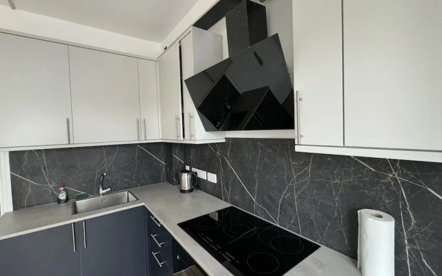 London Studios and Suites