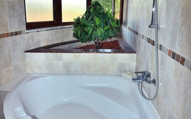 Impressive Large Villa Huge Heated Pool Garden