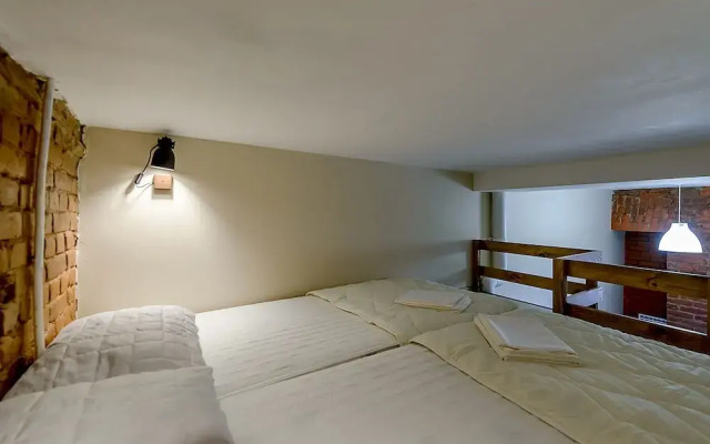 Piter Palace Emerald