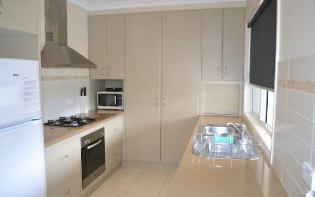 Waterview - 2 Doc Crt