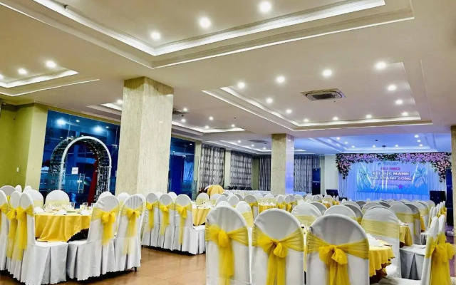 My Khe 2 Da Nang Seafront Hotel