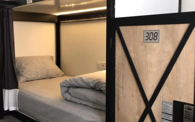 musk hostel