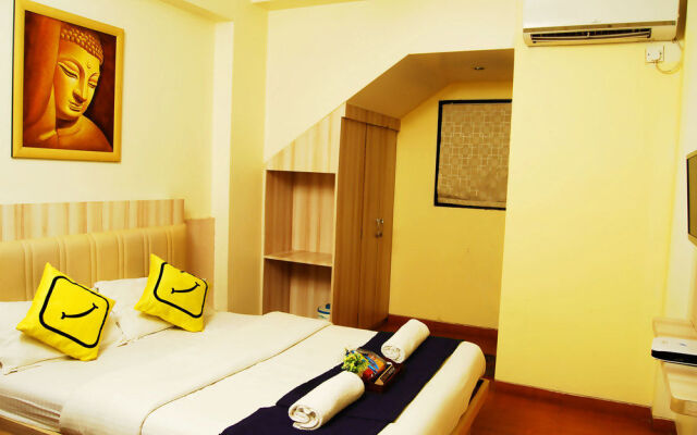 Vista Rooms At Thane Station