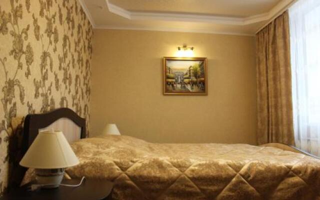 Yunost Hotel