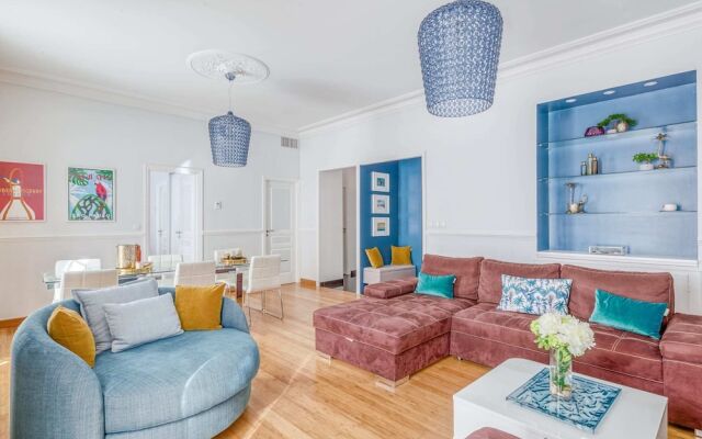 Luxury 2BR Apartment Near Le Vieux and Croisette