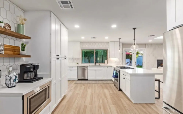 Citrus Grove Heated Pool Putt Grn Gameroom