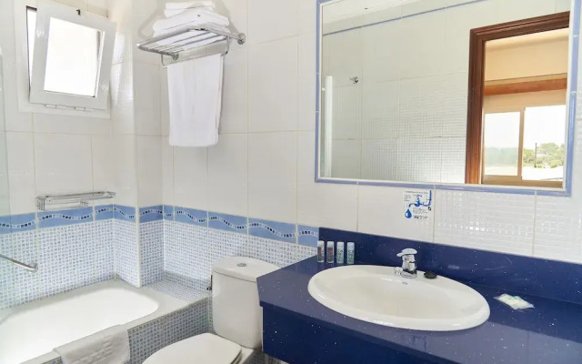 Hostal Illes Pitiüses