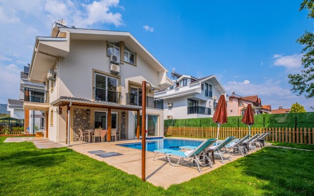 Lilly Villa 1