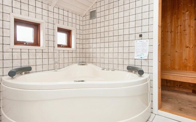 8 Person Holiday Home in Aabenraa