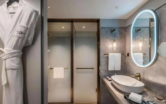 Mercure Wuhan Yangluo