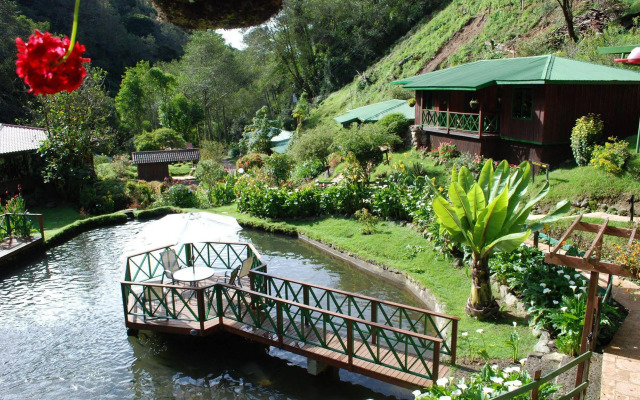 Trogon Lodge