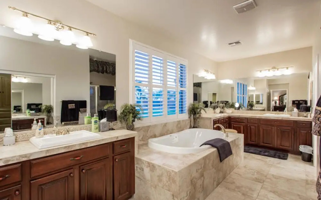 Grand Slam Getaway 5 BR by Casago