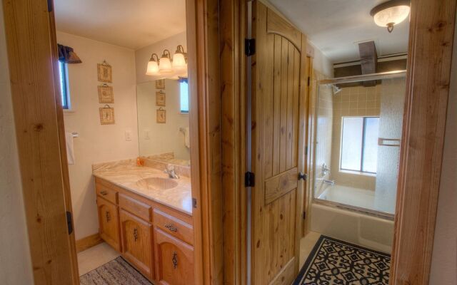 Pinehill Ponderosa by Lake Tahoe Accommodations