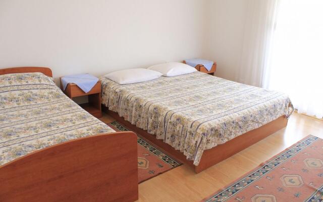 Jagoda - With Parking - A2 Desni (3+2)