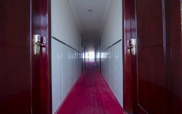 Good Luck Day Hotel