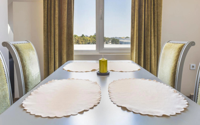 Fancy 1BD penthouse with terrace near the centre