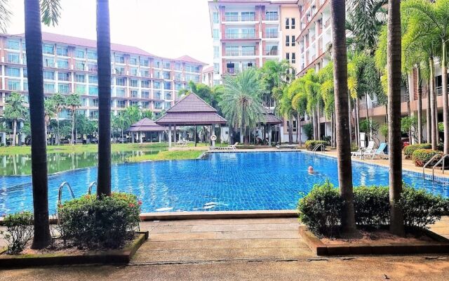 Bang Saray - Lake & Pool Views