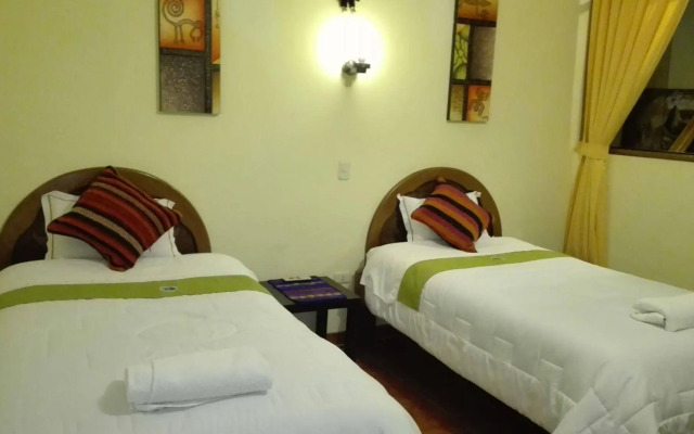 Condor Palace Hostal