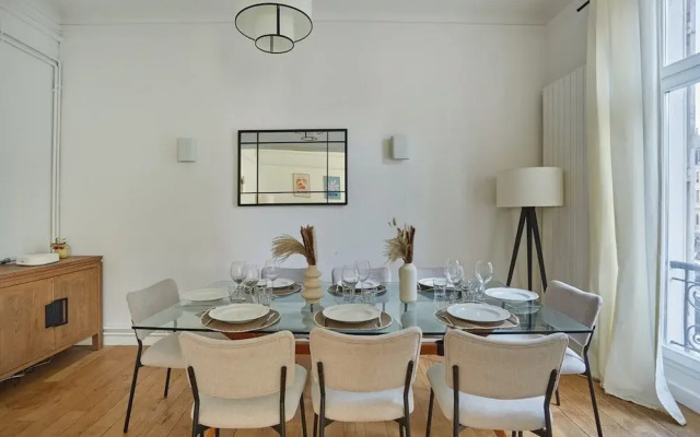 Superb Apartment Center of Paris/montmartre