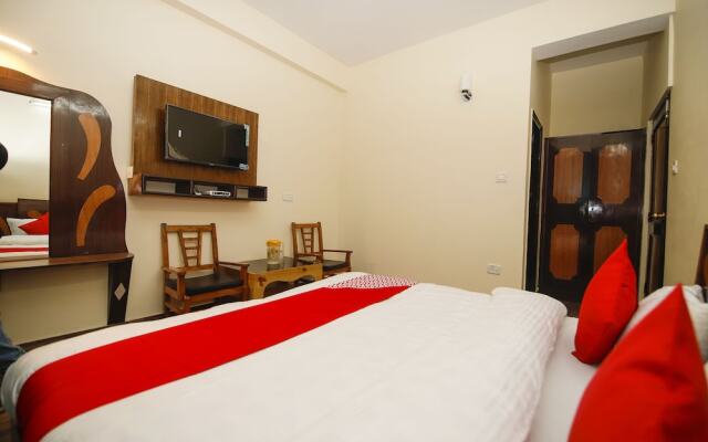 OYO 24006 Hotel Him Regency