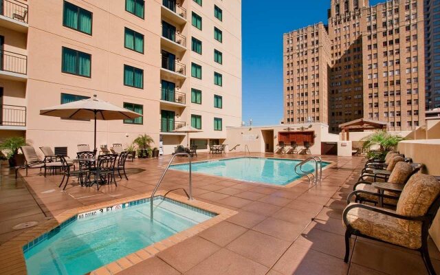 Embassy Suites San Antonio Riverwalk-Downtown