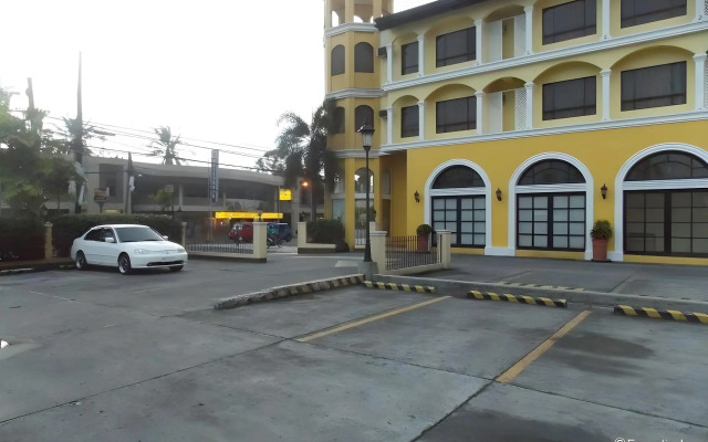 Planta Centro Bacolod Hotel & Residences