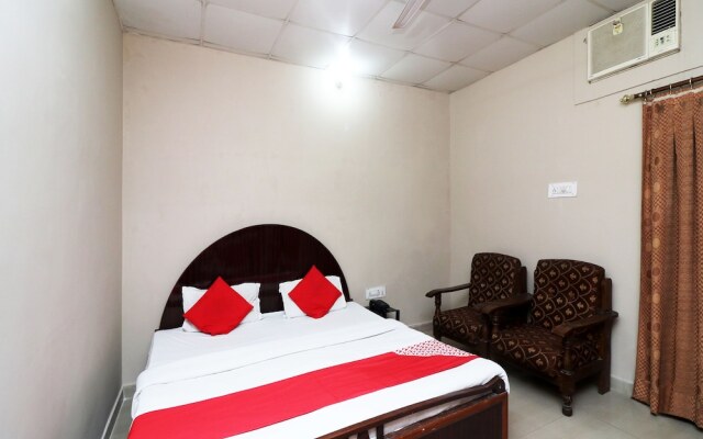 OYO 23721 Bd Guest House